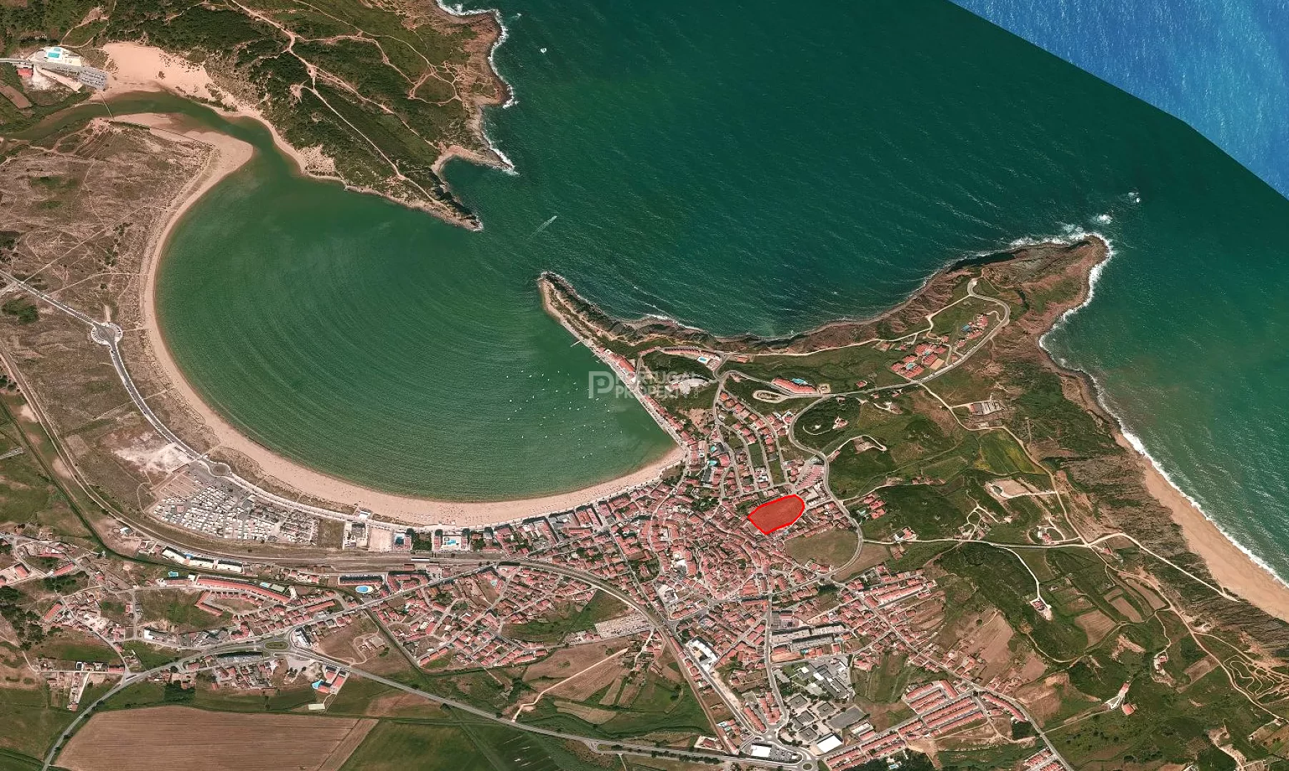 Land in São Martinho do Porto close to the beach