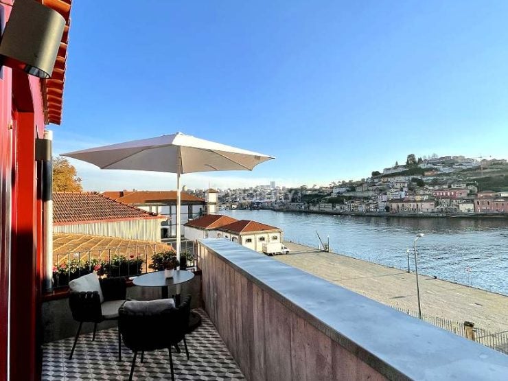 Luxurious Waterfront Building with Four Stunning Apartments on the Banks of the Douro River