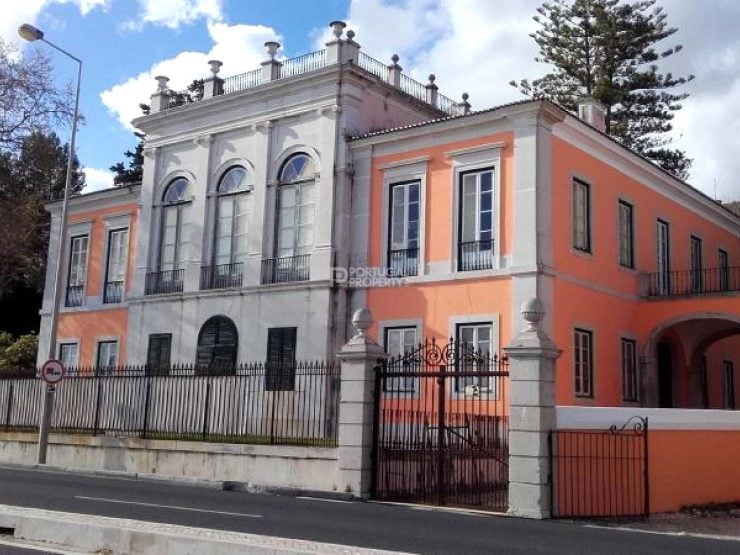 Gorgeous 19th Century River Front Palace of Great Historical Importance