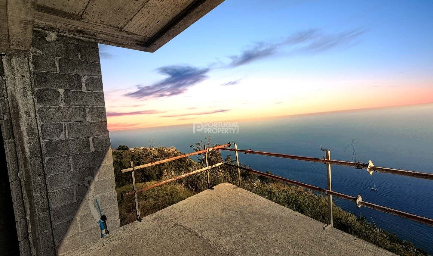 Villa under construction on the cliff in Ponta do Sol