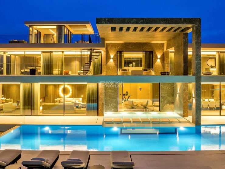 Luxurious Contemporary Villa In Quinta Do Lago: A Masterpiece Of Modern Living