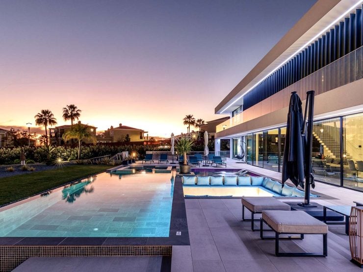 Modern Home with Sea Views