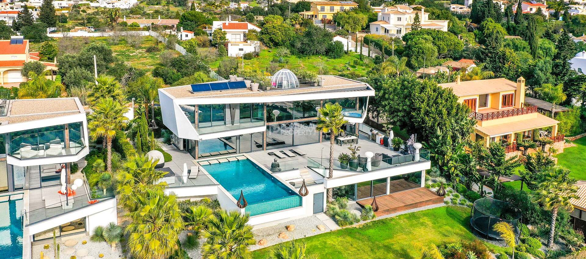 World Class Modern Four Bedroom Algarve Villa in Iconic Cerro de Águia with Panoramic Sea Views