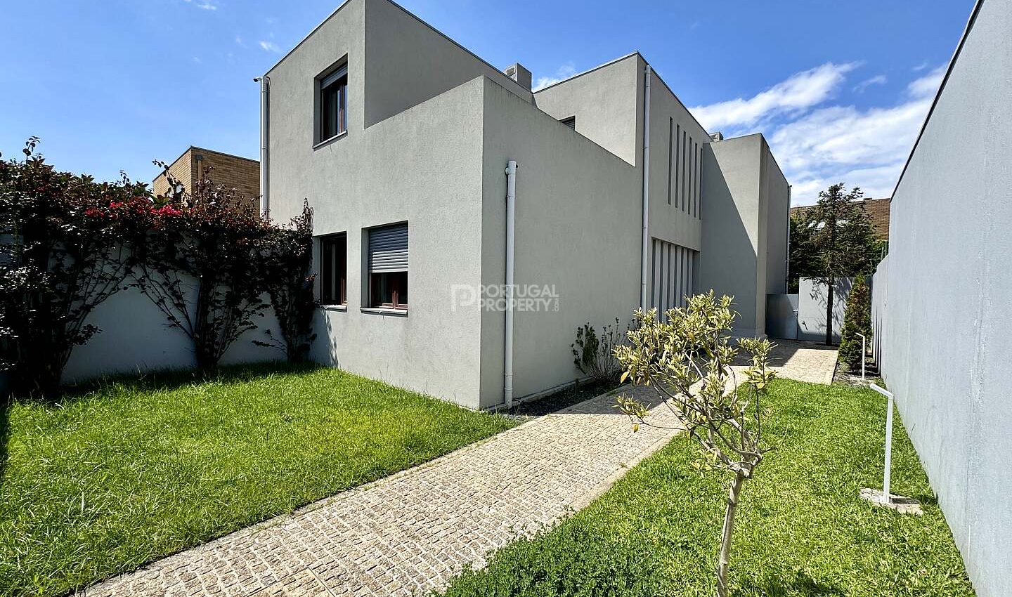 3+2 Bedroom Villa With Garden And Elevator