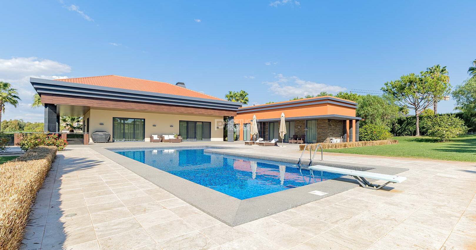 Contemporary Tranquility In Vilamoura’s Finest Enclave Contemporary Tranquility In Vilamoura’s Finest Enclave
