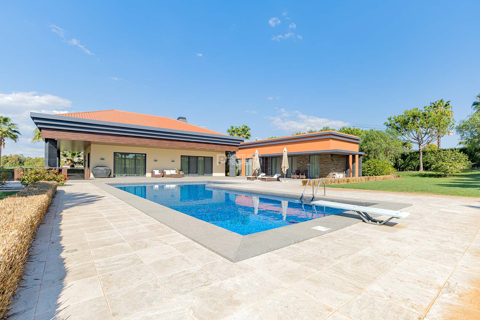 Contemporary Tranquility In Vilamoura’s Finest Enclave
