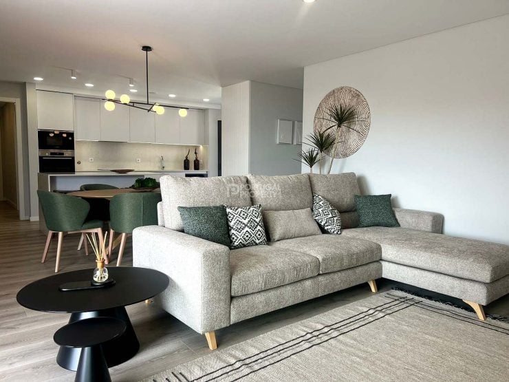 Modern 3-Bedroom Seaside Residence – Praia Da Areia Branca