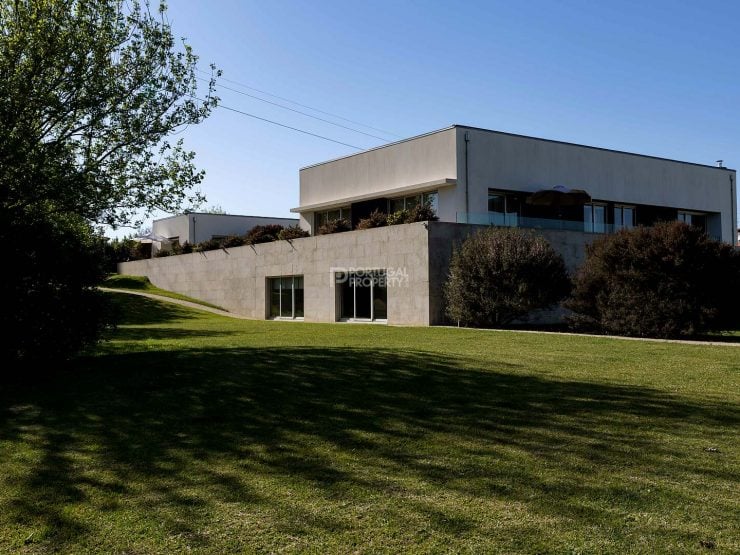 Modern 5-Bedroom Luxury Villa With Indoor Pool – Póvoa De Varzim