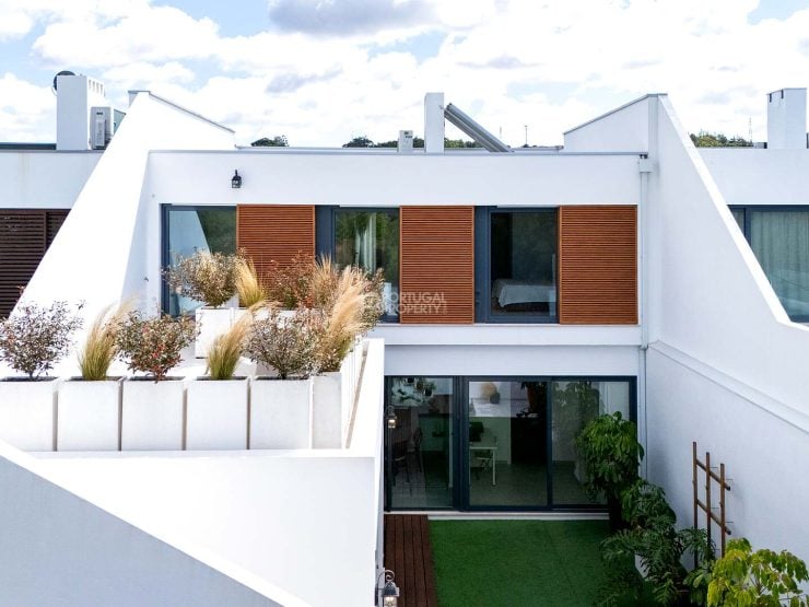 Bright And Cosy Villa With Garden In Historic Óbidos
