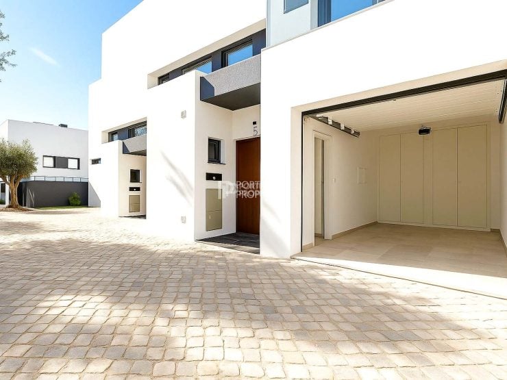 Modern 3+1 Bedroom Townhouse In Cabanas De Tavira