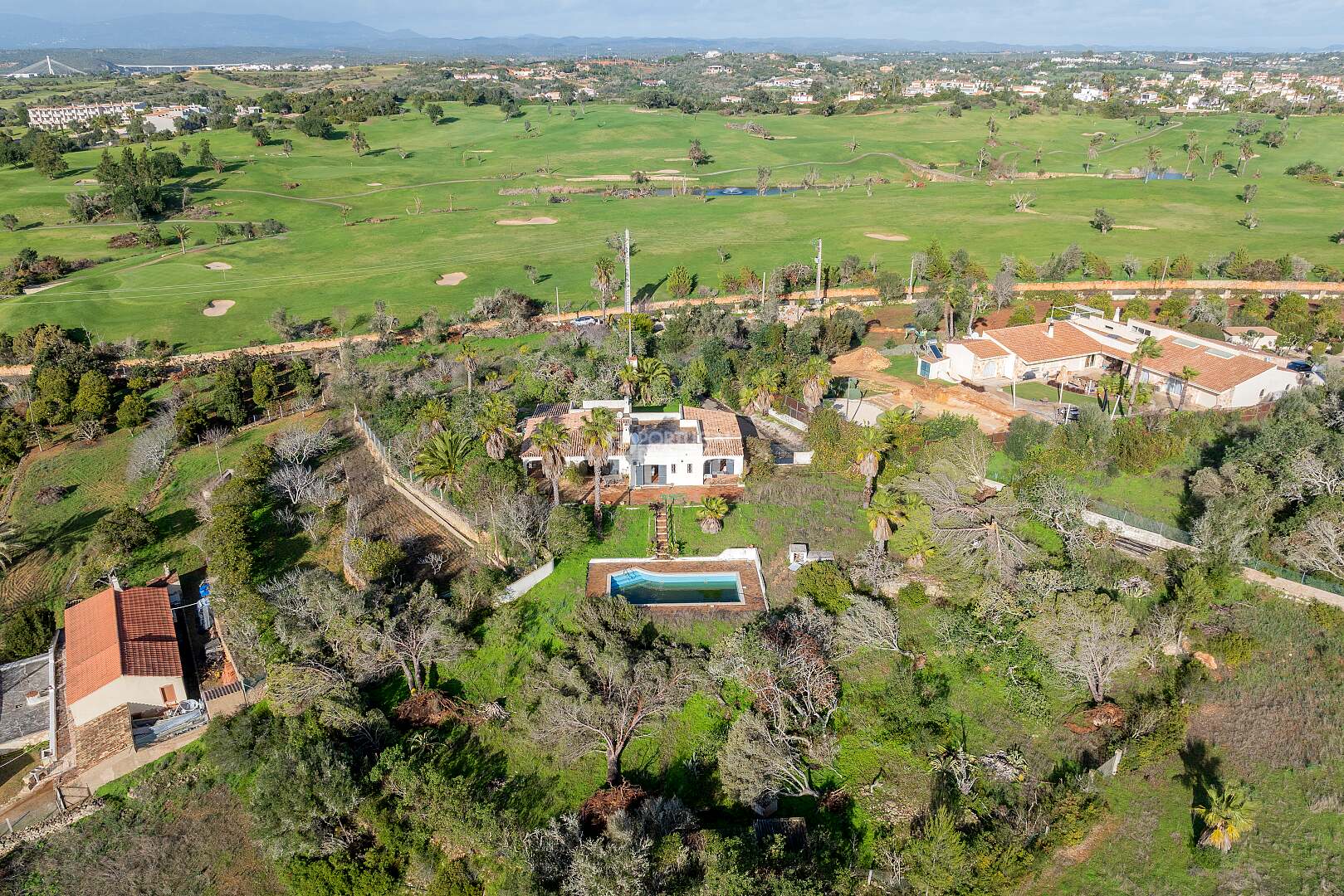 3-Bedroom Villa on 20,000 m² Plot – Full Renovation / Rebuild Project