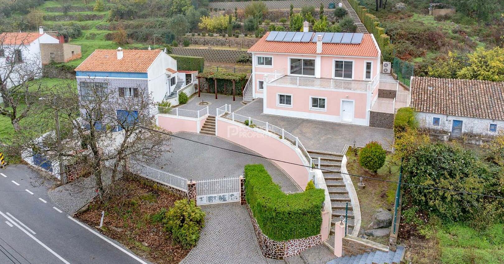 Panoramic Sea-View Villa In Monchique Panoramic Sea-View Villa In Monchique