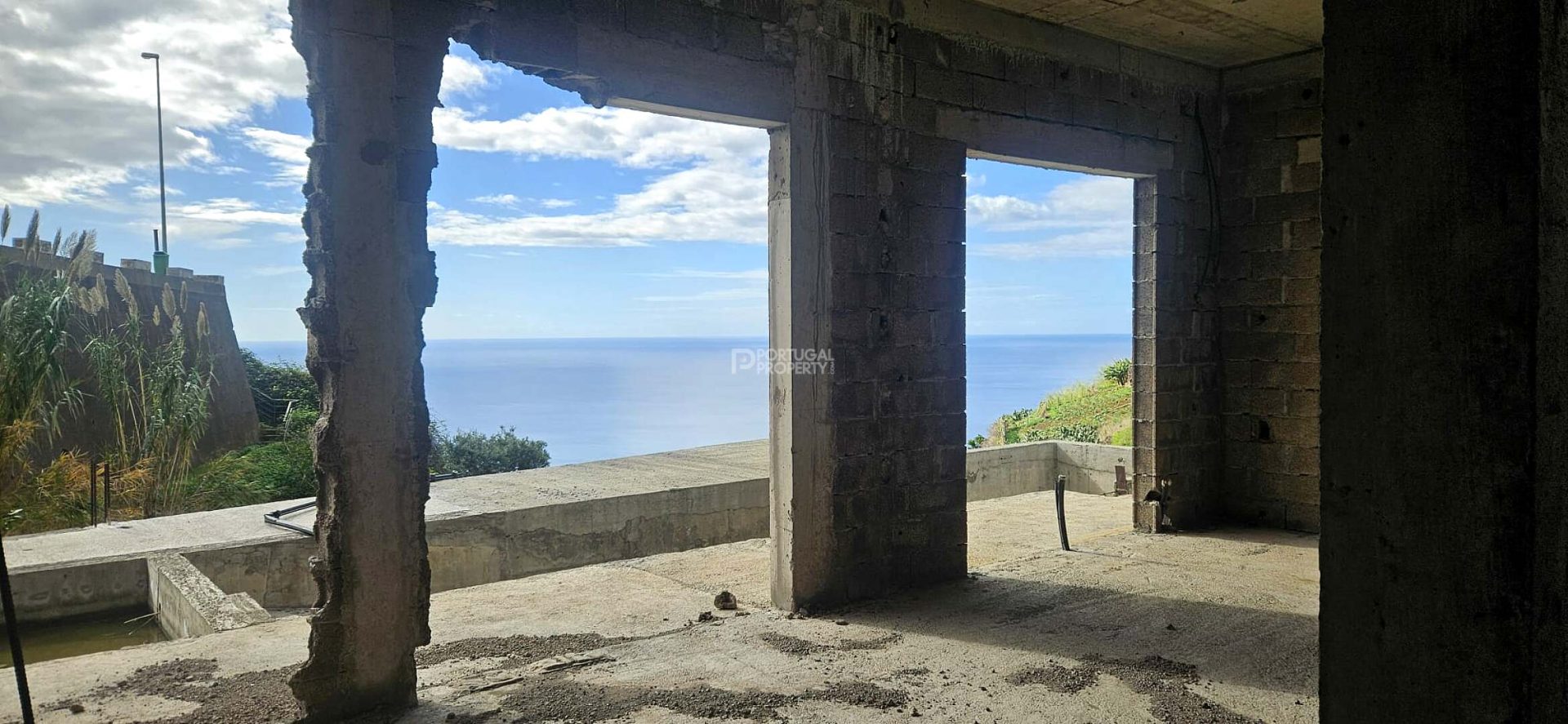 House To Construct Privileged Location.