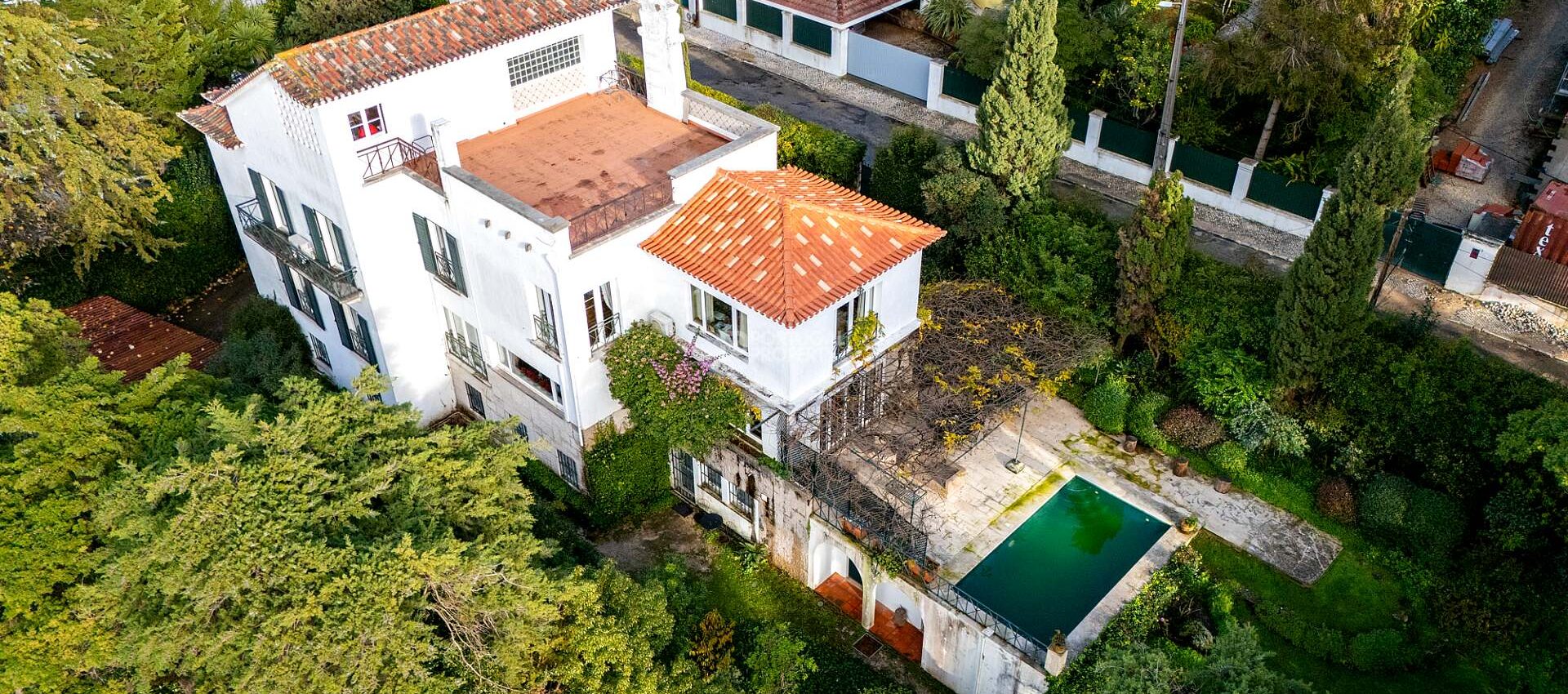 Monte Estoril’s Hidden Gem: Traditional Charm Meets Endless Potential