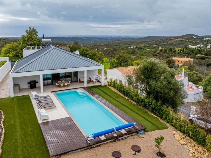 Exceptional Modern Four Bedroom Villa With Sea Views Near Loulé